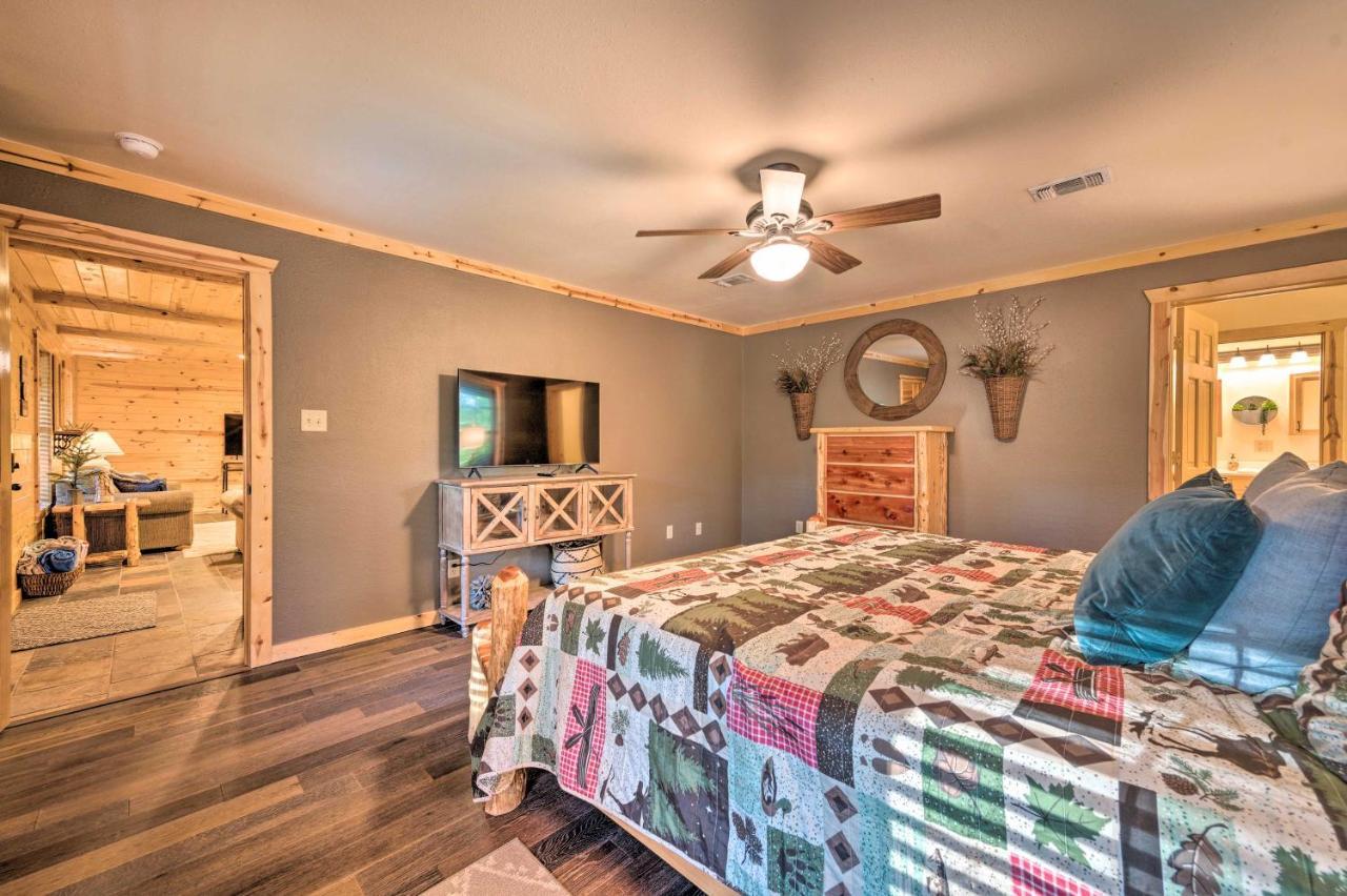 Vila Broken Bow Retreat On 2 Acres With Hot Tub And Deck! Exteriér fotografie